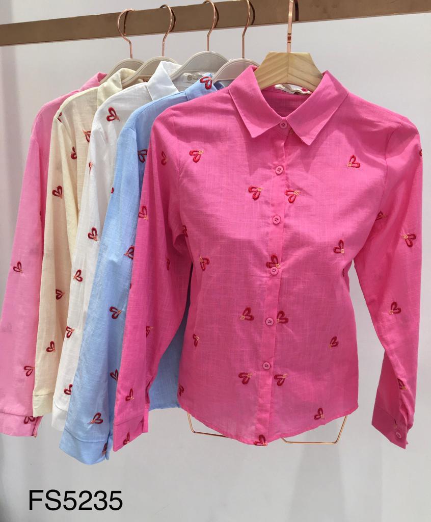 Camisa corações bordada